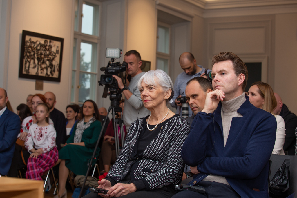 Publiczność na Sali Senatu ASP w Warszawie