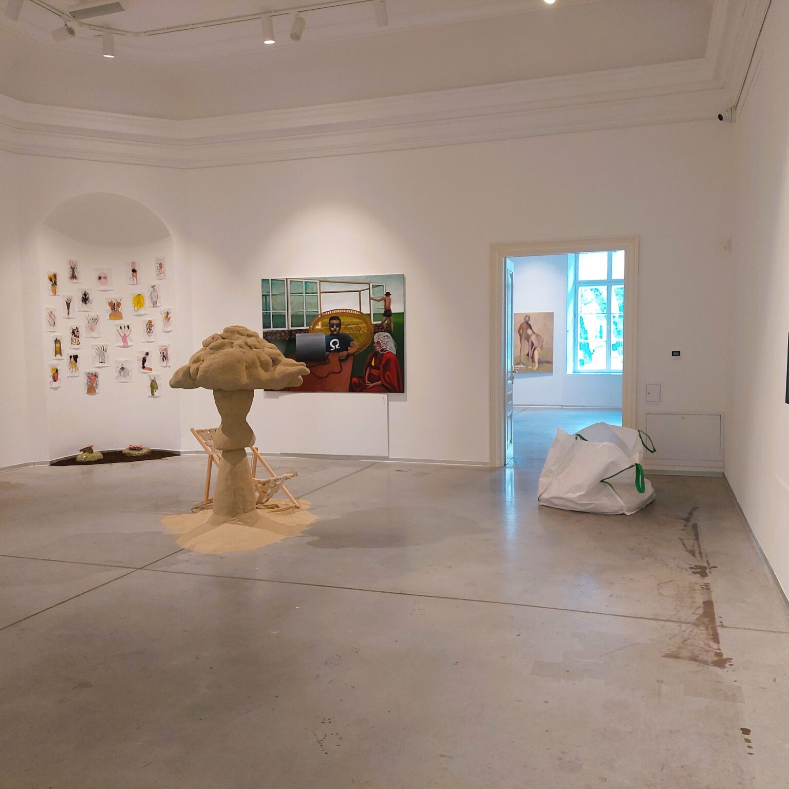 Zdjęcie przestrzeni z ekspozycji wystawy.